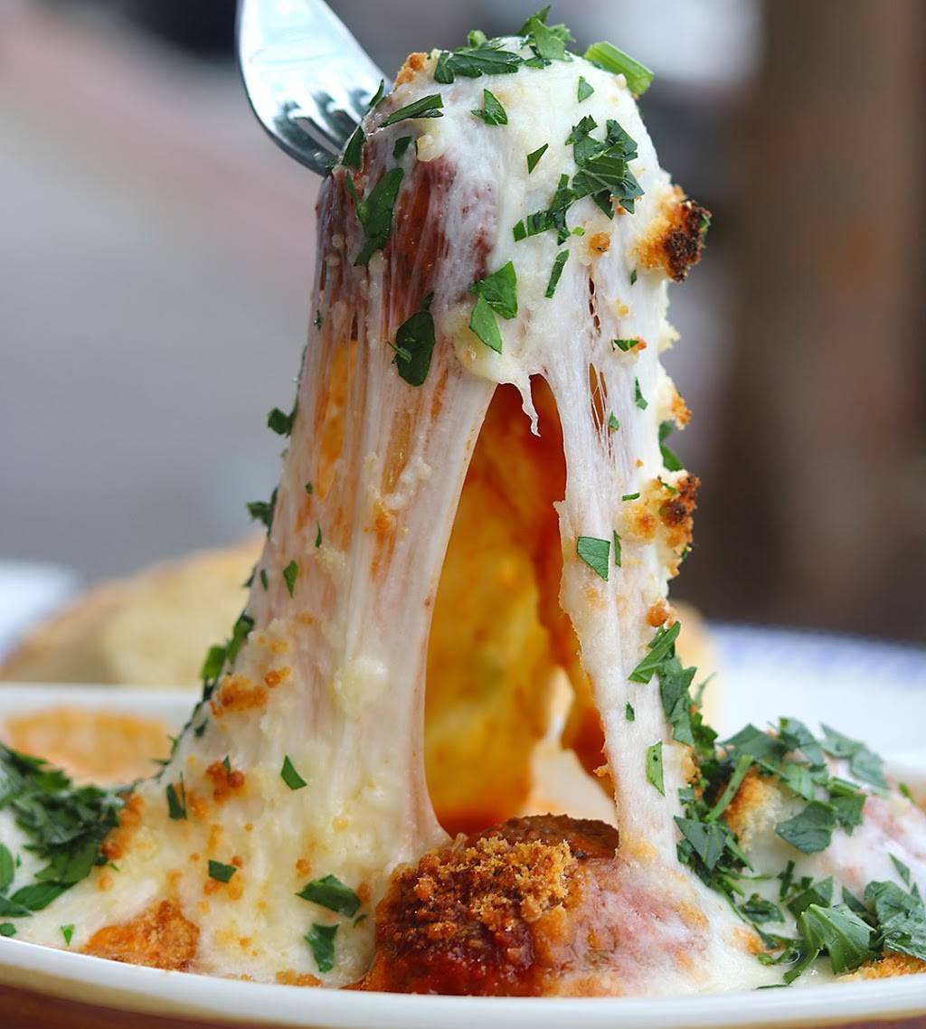 Broccolis Luncheonette | restaurant | 23 Cedar St Suite B, Dobbs Ferry, NY 10522, USA | 9146938000 OR +1 914-693-8000