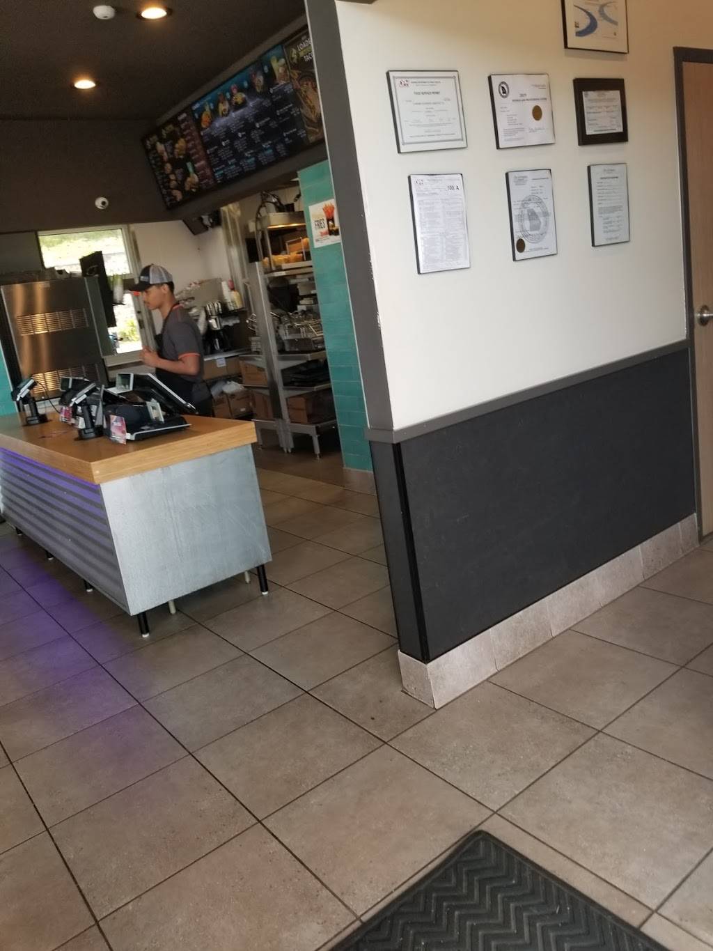 Taco Bell | restaurant | 220 LakePoint Pkwy, Cartersville, GA 30121, USA | 6787198883 OR +1 678-719-8883