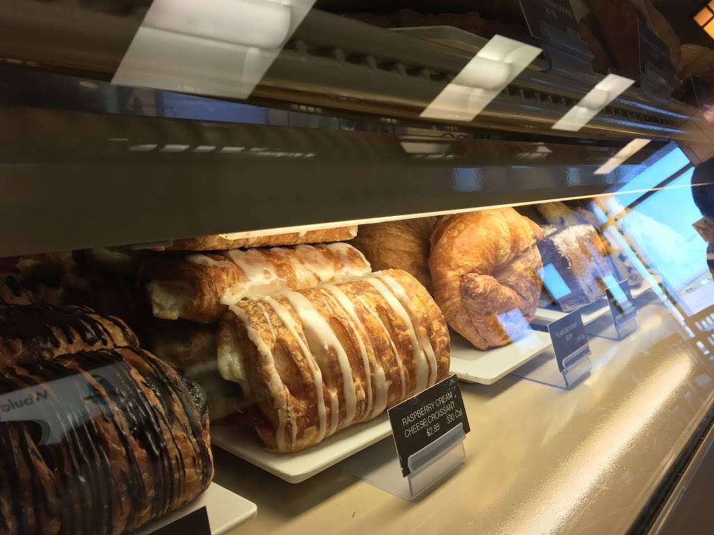 Caribou Coffee | cafe | Concourse B, 8500 Peña Blvd, Denver, CO 80249, USA | 3033428397 OR +1 303-342-8397