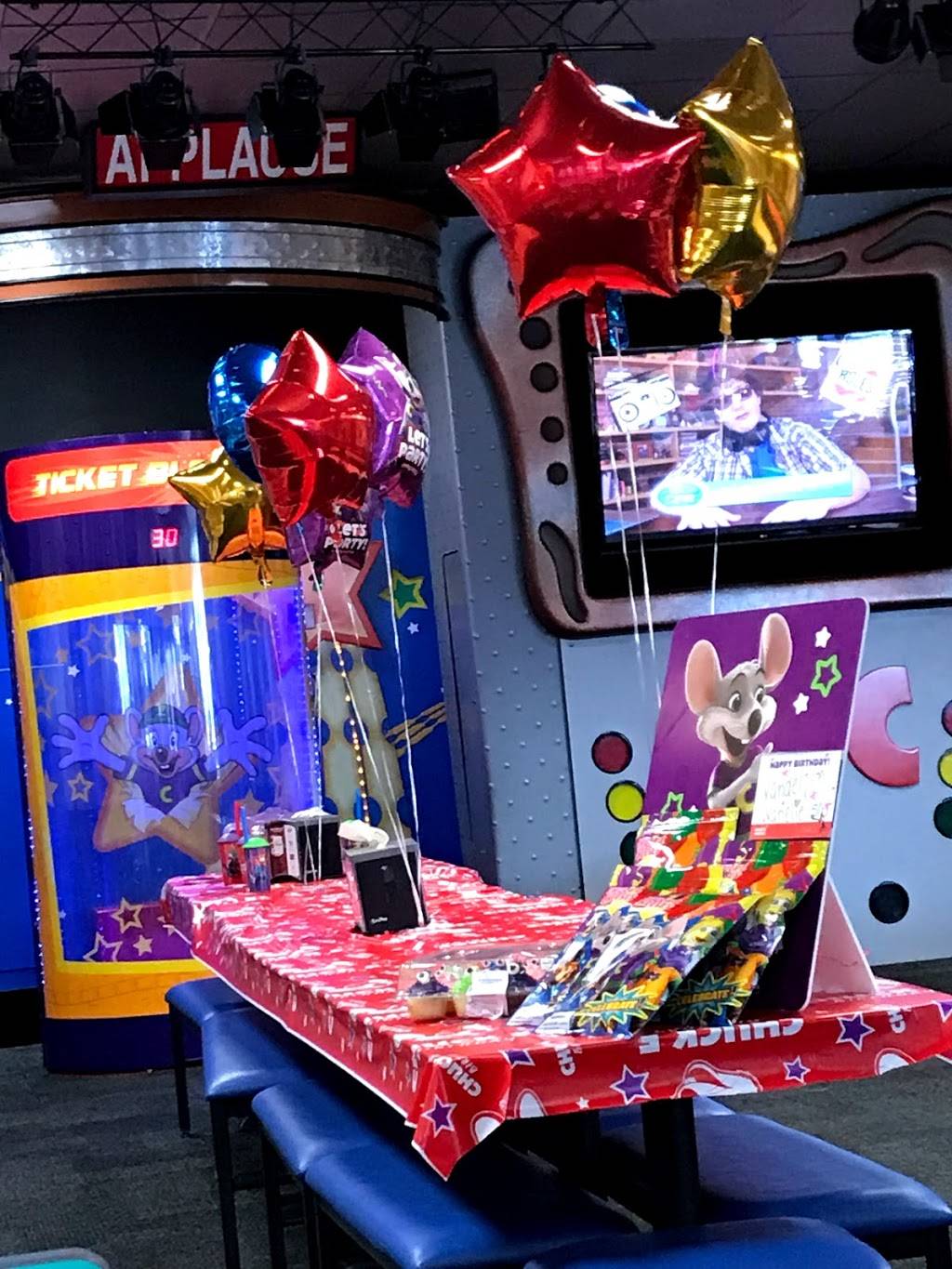 Chuck E. Cheese | restaurant | 7419 International Dr, Orlando, FL 32819, USA | 4073513369 OR +1 407-351-3369