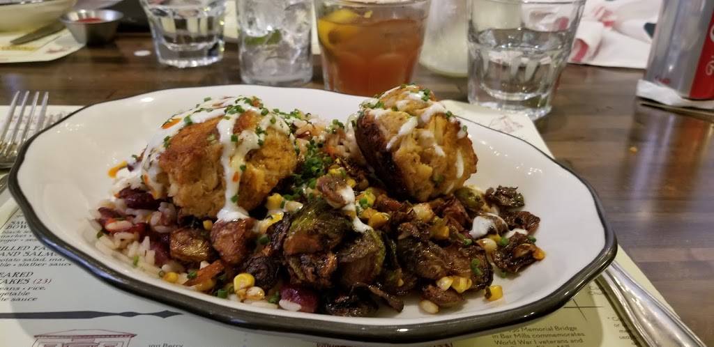 The Buxton Common | restaurant | 1420 Long Plains Rd, Buxton, ME 04093, USA | 2072989621 OR +1 207-298-9621