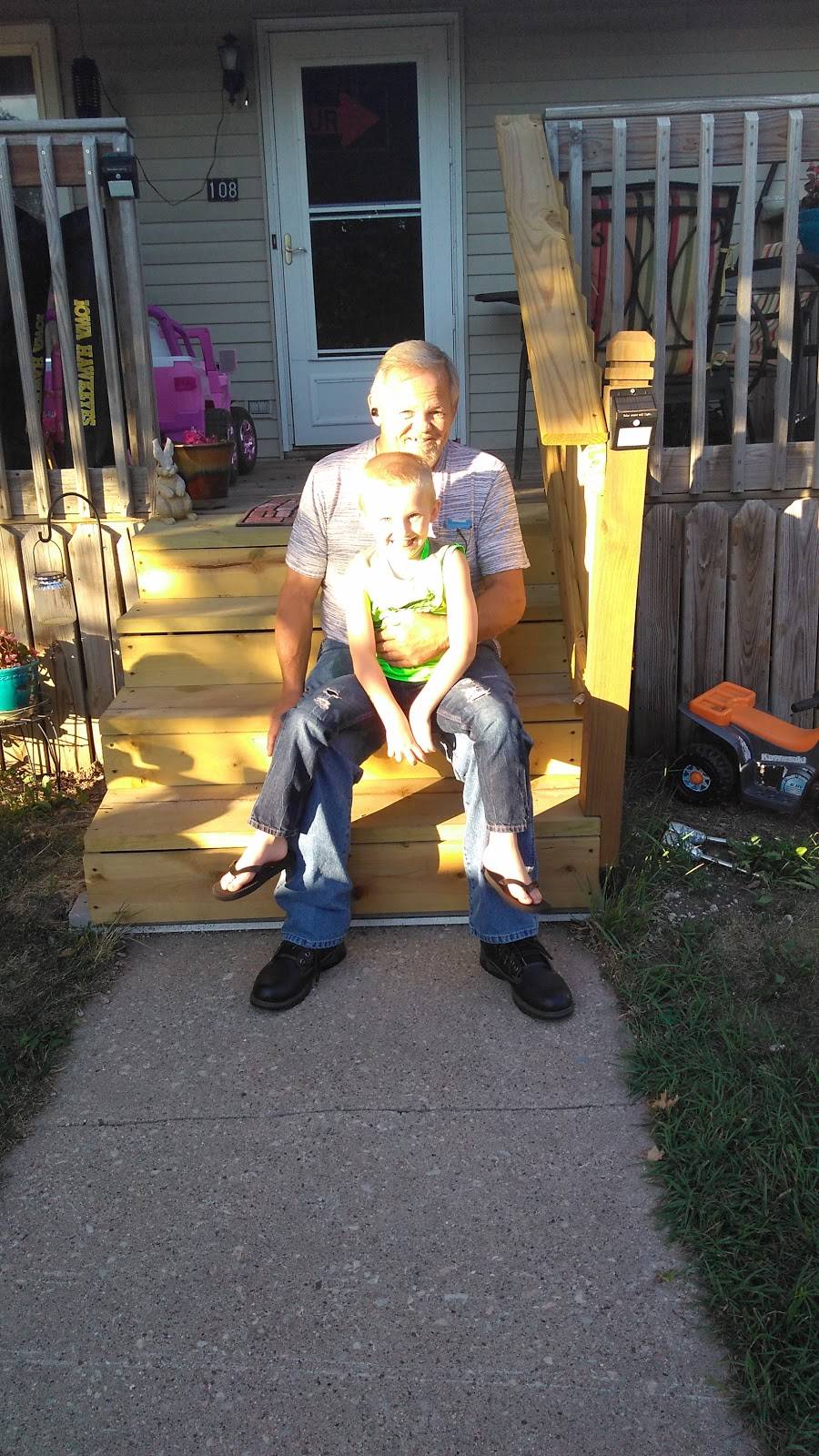 Village Inn | restaurant | 105 Main St, Liscomb, IA 50148, USA | 6414969998 OR +1 641-496-9998