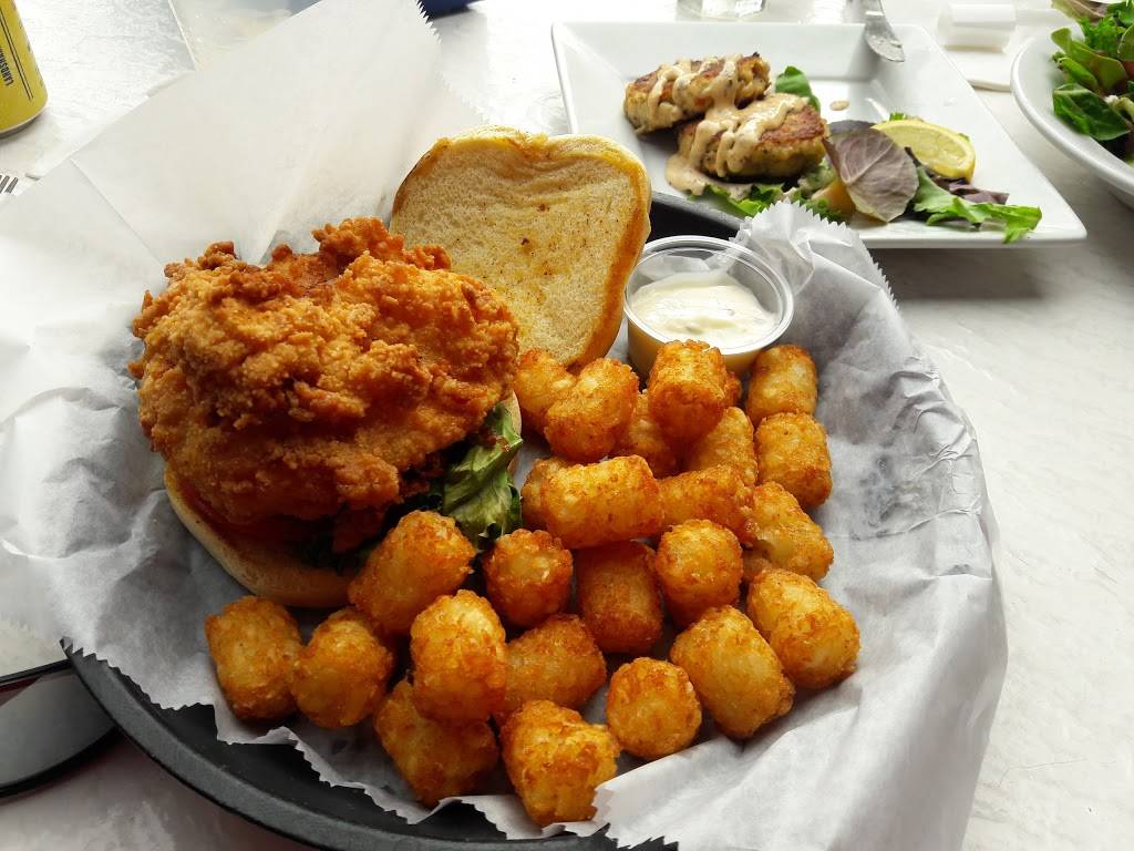 Shark Tales Waterfront Restaurant | restaurant | 677 75th Ave, St Pete Beach, FL 33706, USA | 7277670070 OR +1 727-767-0070