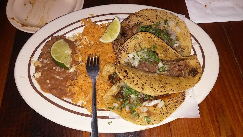 El Barbecho | restaurant | 4316 S Pulaski Rd, Chicago, IL 60632, USA | 7738237580 OR +1 773-823-7580