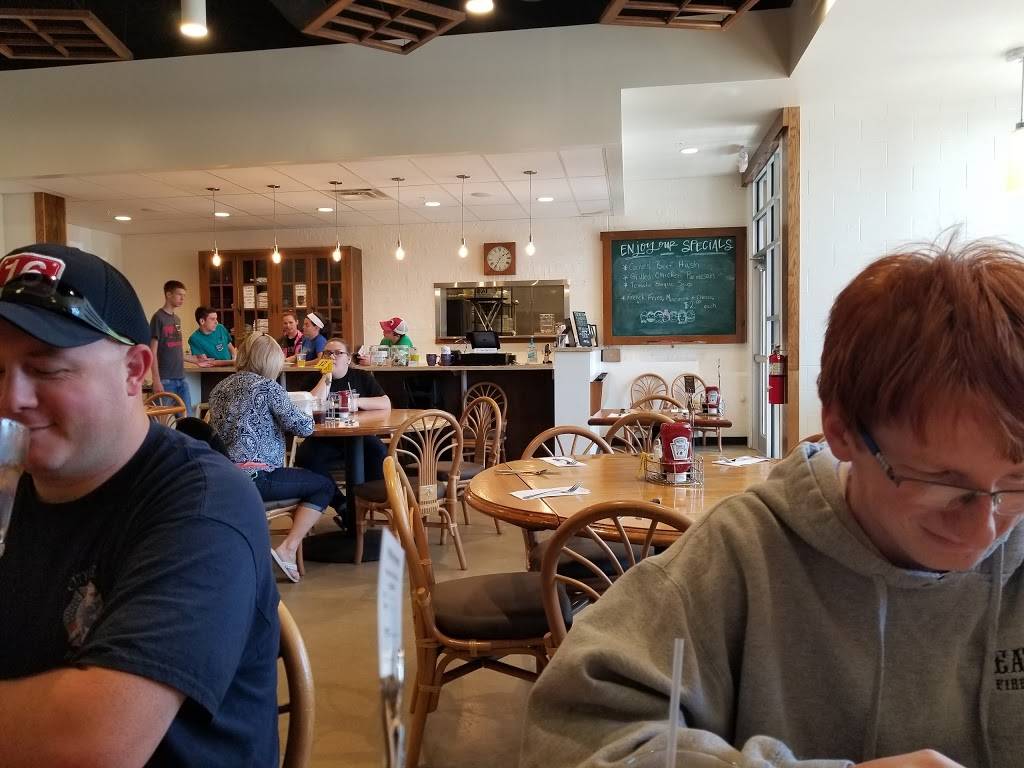 The Bistro at Eagles Point | restaurant | 307 N Cherry St, Eaton, OH 45320, USA | 9373365253 OR +1 937-336-5253