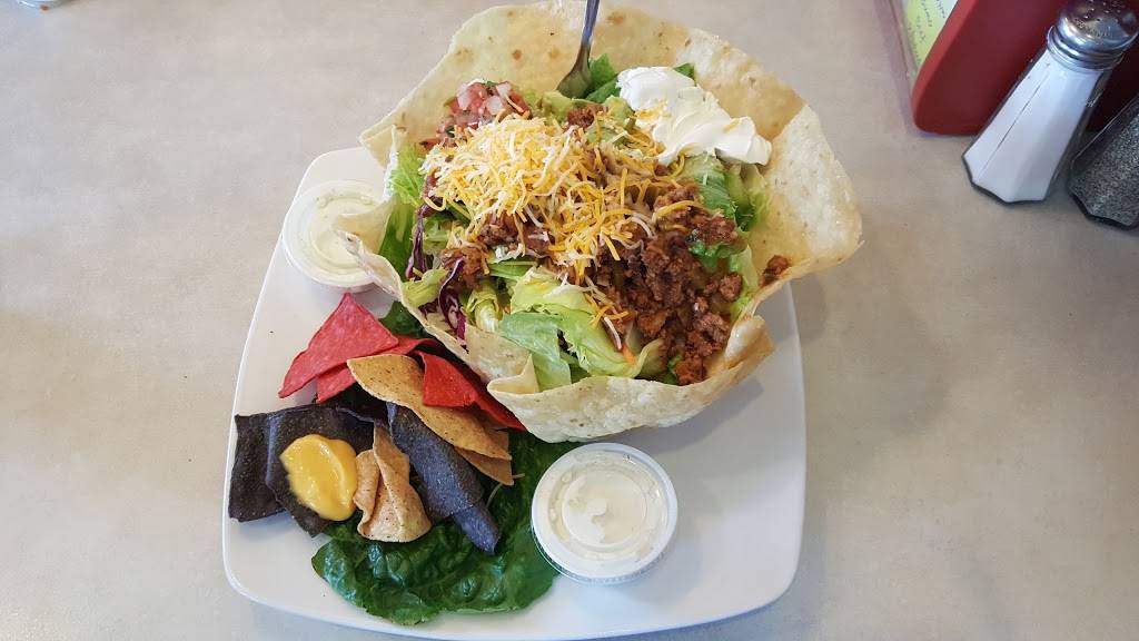 Fuddruckers | restaurant | 10680 NW 19th St, Miami, FL 33172, USA | 3055914050 OR +1 305-591-4050