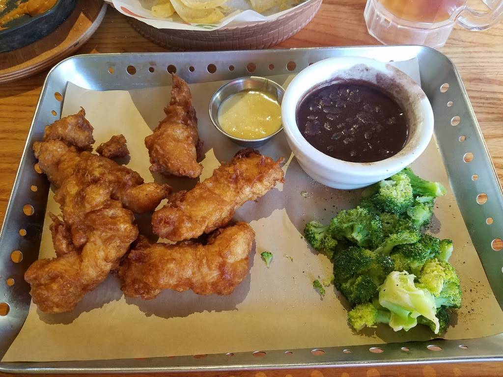 Chilis Grill & Bar | restaurant | 3220 NE Evangeline Throughway, Lafayette, LA 70507, USA | 3372668013 OR +1 337-266-8013