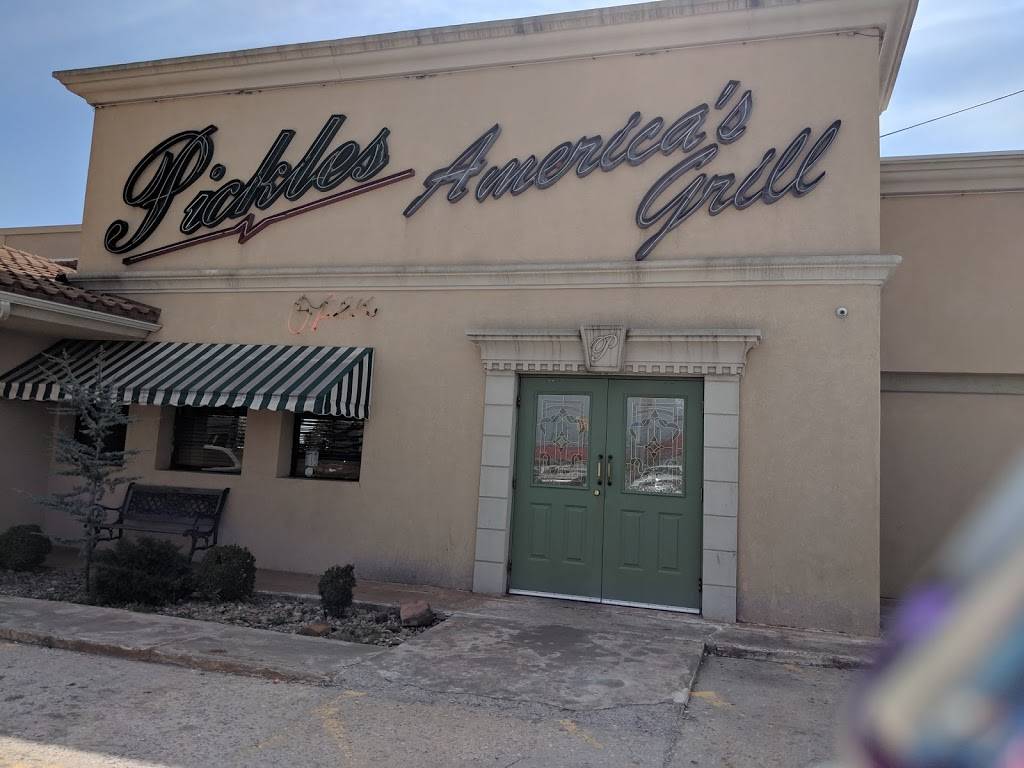 Pickles: Americas Grill | restaurant | 2713 N Service Rd, Moore, OK 73160, USA | 4057900009 OR +1 405-790-0009