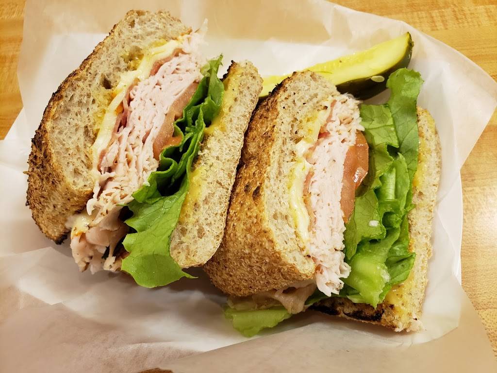 Daves Deli & Gelato | restaurant | 444 Main St, Bethlehem, PA 18018, USA | 6104865885 OR +1 610-486-5885