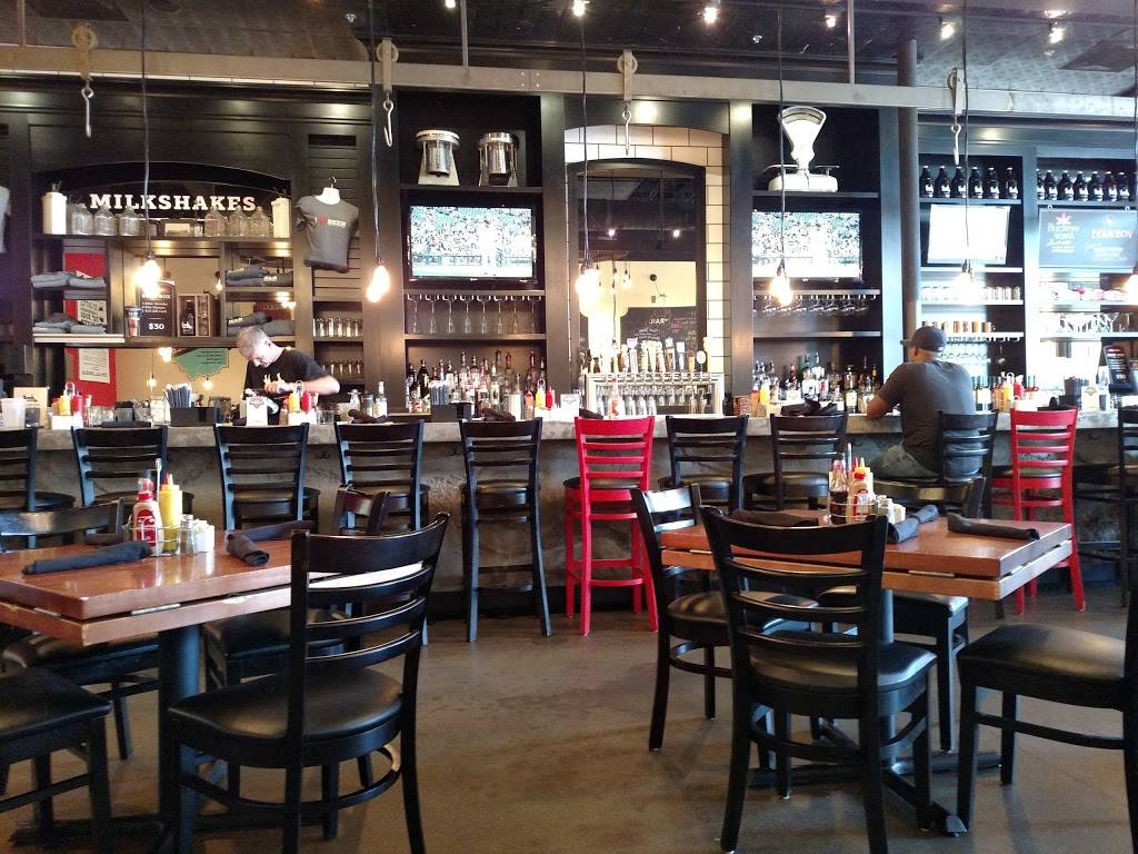 The Rail - Akron | restaurant | 3265 W Market St, Fairlawn, OH 44333, USA | 3308647245 OR +1 330-864-7245