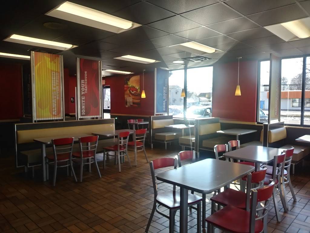 Burger King | restaurant | 7403 Niagara Falls Blvd, Niagara Falls, NY 14304, USA | 7162833033 OR +1 716-283-3033