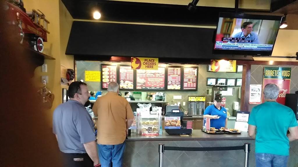 Zaxbys Chicken Fingers & Buffalo Wings | restaurant | 24 Progress Cir, Blue Ridge, GA 30513, USA | 7066325055 OR +1 706-632-5055