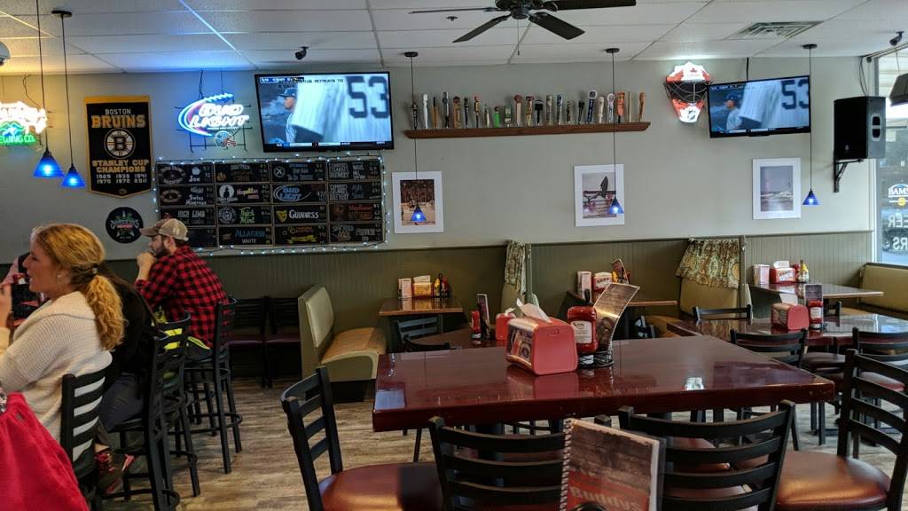 Buddys Pizza Pub | restaurant | 547 W Grove St, Middleborough, MA 02346, USA | 5089239196 OR +1 508-923-9196