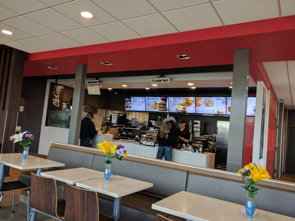 McDonalds | cafe | 2205 W Grand River Rd, Howell, MI 48843, USA | 5175457777 OR +1 517-545-7777