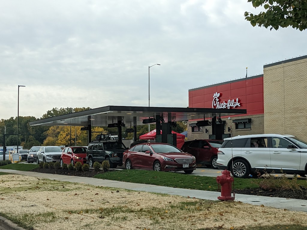 Chick-fil-A | restaurant | 5201 N Port Washington Rd, Glendale, WI 53217, USA | 4143101344 OR +1 414-310-1344