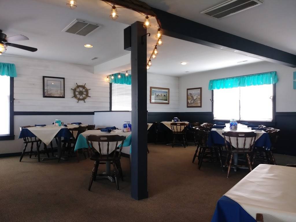 The Village Restaurant & Lounge | restaurant | 6576 Maddox Blvd, Chincoteague, VA 23336, USA | 7573365120 OR +1 757-336-5120