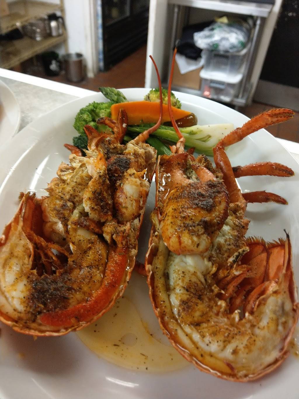 Fredericks Restaurant | restaurant | 7701 Broadway St # 20, San Antonio, TX 78209, USA | 2108289050 OR +1 210-828-9050