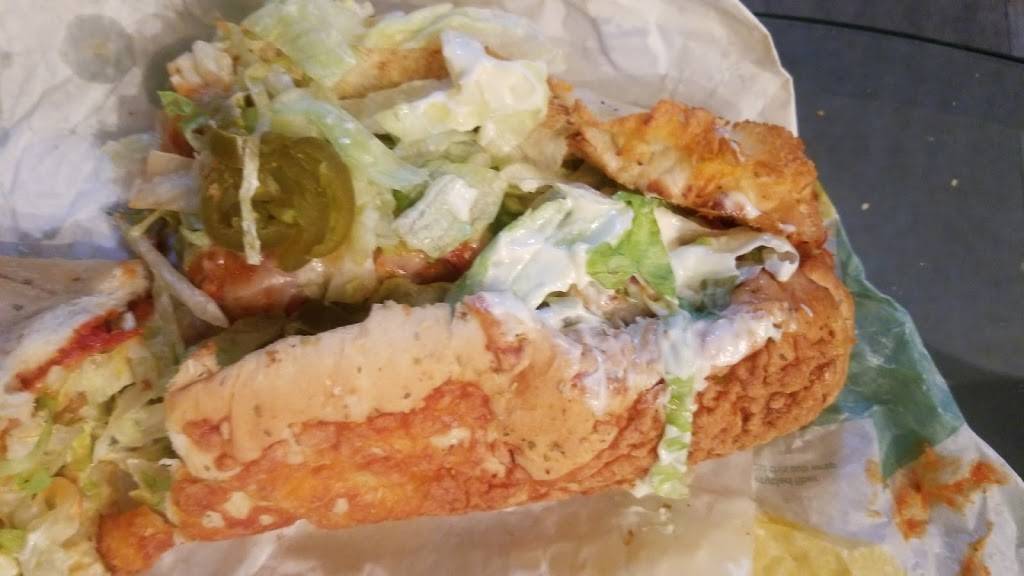 Subway | meal takeaway | 7863 W Jewell Ave, Lakewood, CO 80232, USA | 3039844452 OR +1 303-984-4452