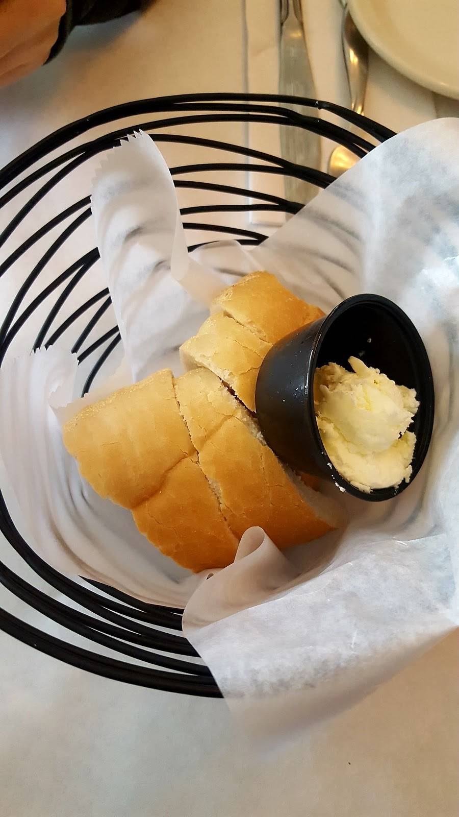 Lebros Restaurant | restaurant | 330 Campbell Blvd, Getzville, NY 14068, USA | 7166880404 OR +1 716-688-0404