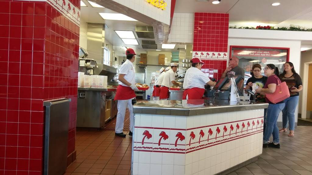 In-N-Out Burger | restaurant | 850 Groveland Ln, Lincoln, CA 95648, USA | 8007861000 OR +1 800-786-1000