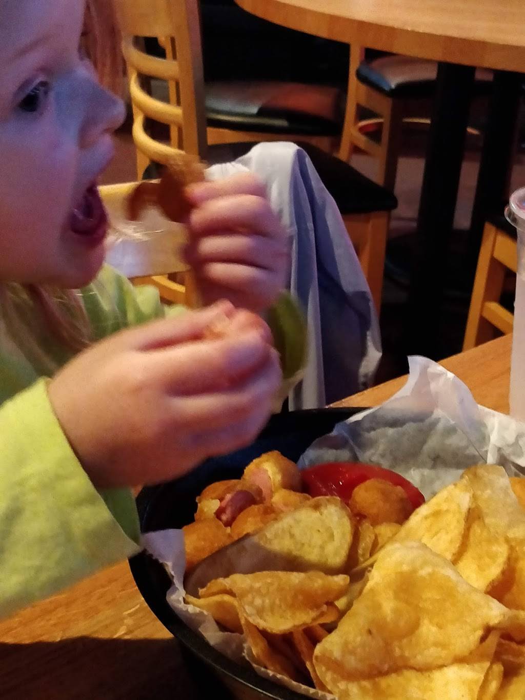 Yogis Bar & Grill | restaurant | 302 N Walnut St, Bloomington, IN 47404, USA | 8128223591 OR +1 812-822-3591