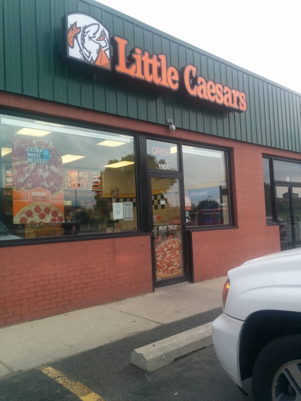 Little Caesars Pizza | meal takeaway | 116 5th St SW, Mason City, IA 50401, USA | 6414235000 OR +1 641-423-5000