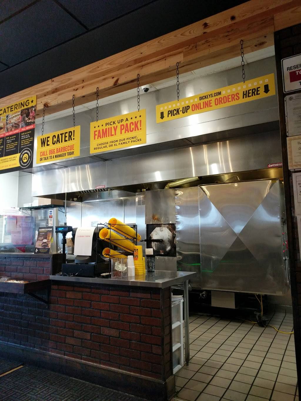 Dickeys Barbecue Pit | restaurant | 13403 Telegraph Rd, Whittier, CA 90605, USA | 5628464332 OR +1 562-846-4332