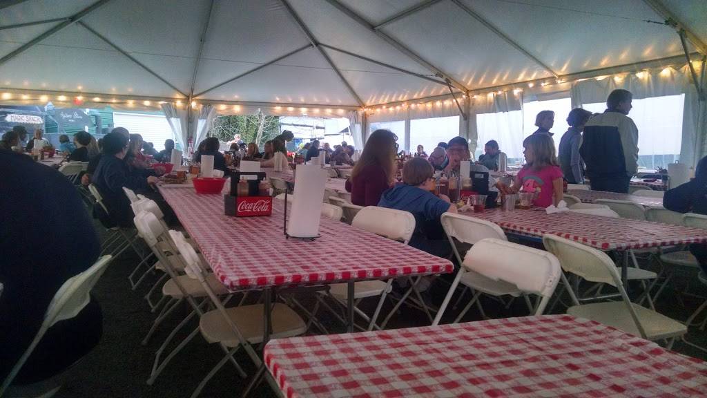 Barbeque Exchange | restaurant | 102 Martinsburg Ave, Gordonsville, VA 22942, USA | 5408320227 OR +1 540-832-0227