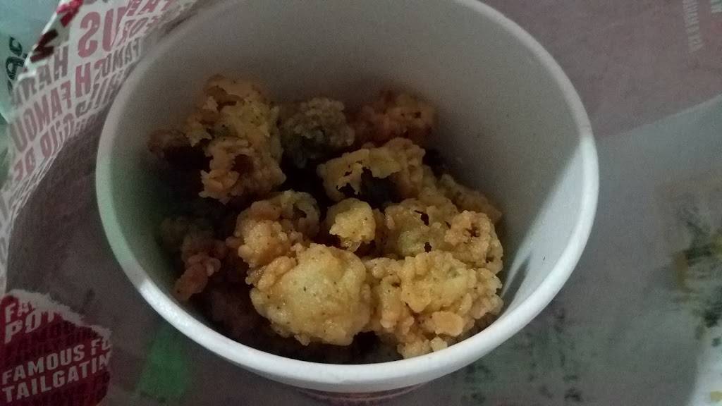 Lees Famous Recipe Chicken | restaurant | 820 Riverview Dr, Kalamazoo, MI 49048, USA | 2693812898 OR +1 269-381-2898