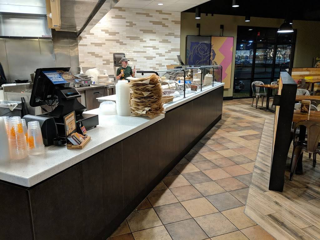 QDOBA Mexican Eats | restaurant | 905 Arnold Commons Dr, Arnold, MO 63010, USA | 6362876810 OR +1 636-287-6810