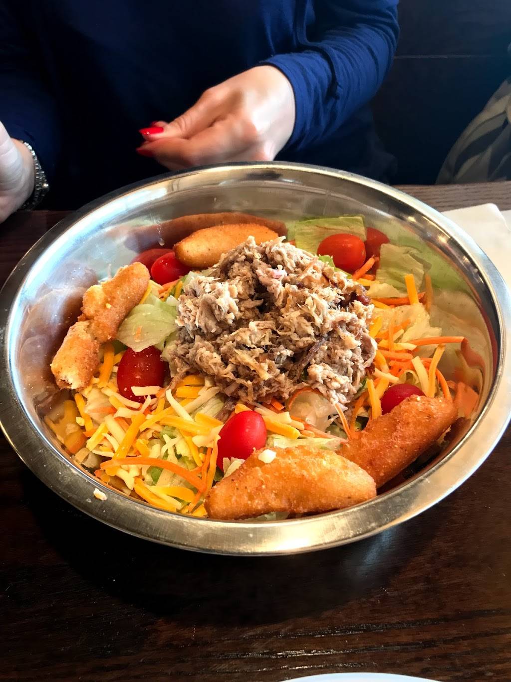 Stameys Barbecue | restaurant | 2206 W Gate City Blvd, Greensboro, NC 27403, USA | 3362999888 OR +1 336-299-9888