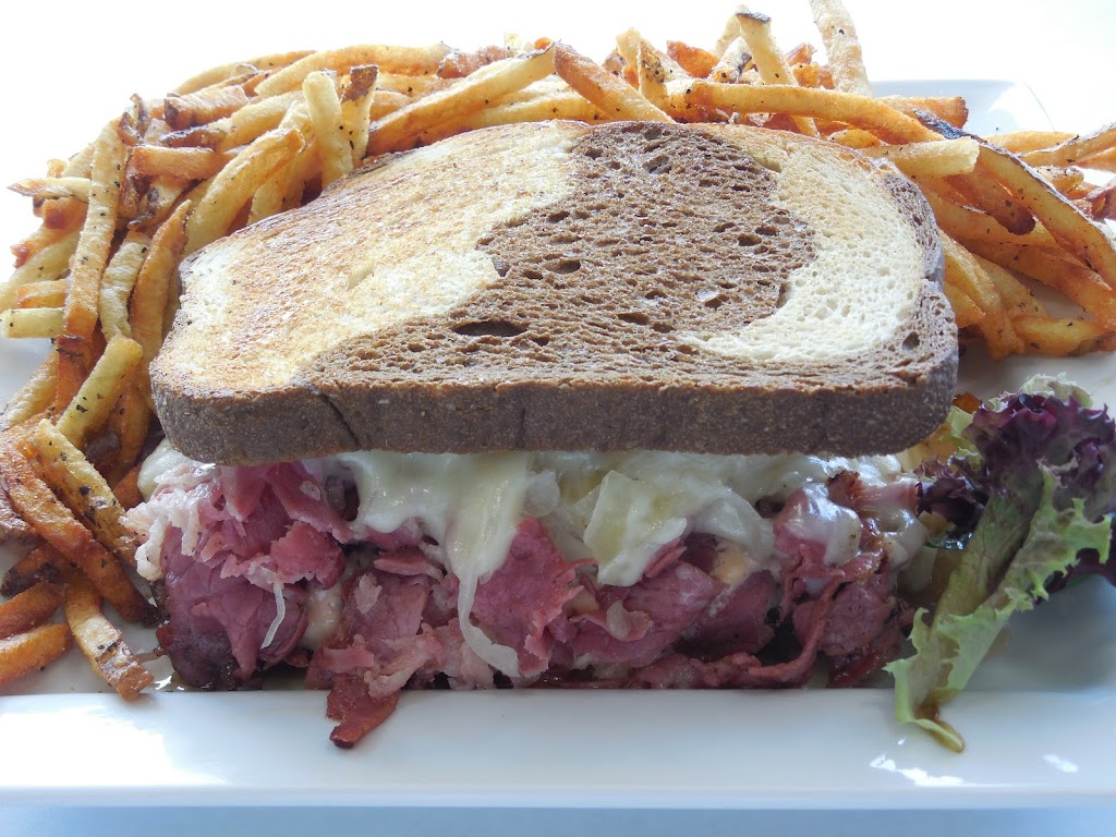 SAX GRILLE | restaurant | 10 Eglin Pkwy SE, Fort Walton Beach, FL 32548, USA | 8503743117 OR +1 850-374-3117