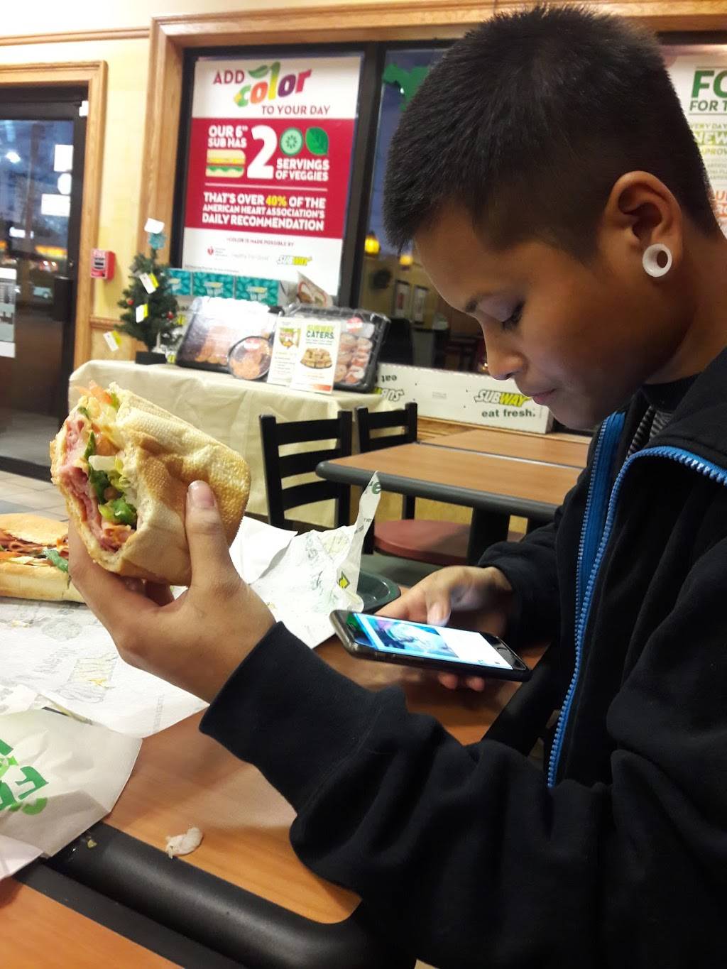 Subway | restaurant | 424 Chelmsford St, Lowell, MA 01851, USA | 9787106781 OR +1 978-710-6781