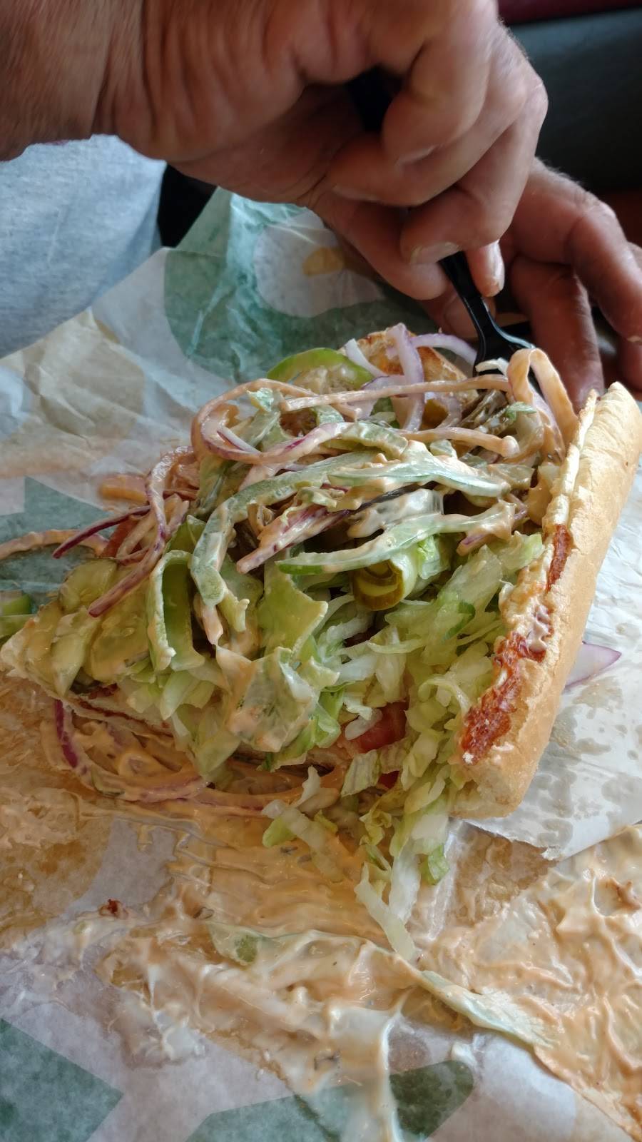 Subway | restaurant | 854 Marshall St, Allegan, MI 49010, USA | 2696734706 OR +1 269-673-4706