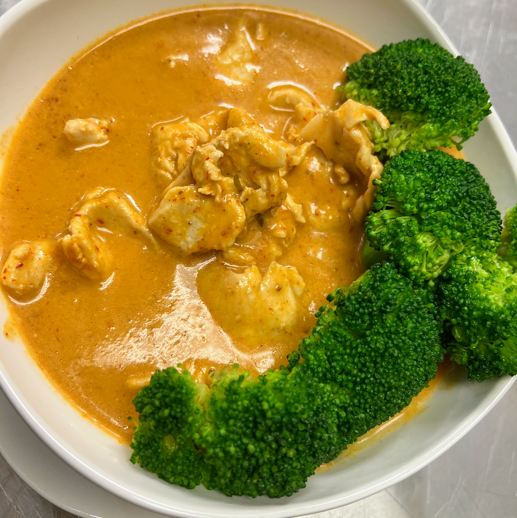 Mae Ploy Thai Cuisine | restaurant | 70 Buckwalter Rd Suite323, Royersford, PA 19468, USA | 4843698390 OR +1 484-369-8390