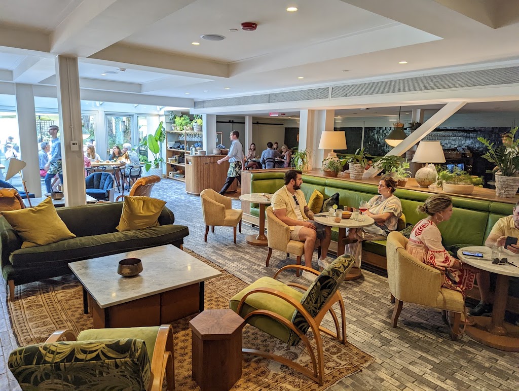 Frannie & The Fox | restaurant | 181 Church St, Charleston, SC 29401, USA | 8435772644 OR +1 843-577-2644