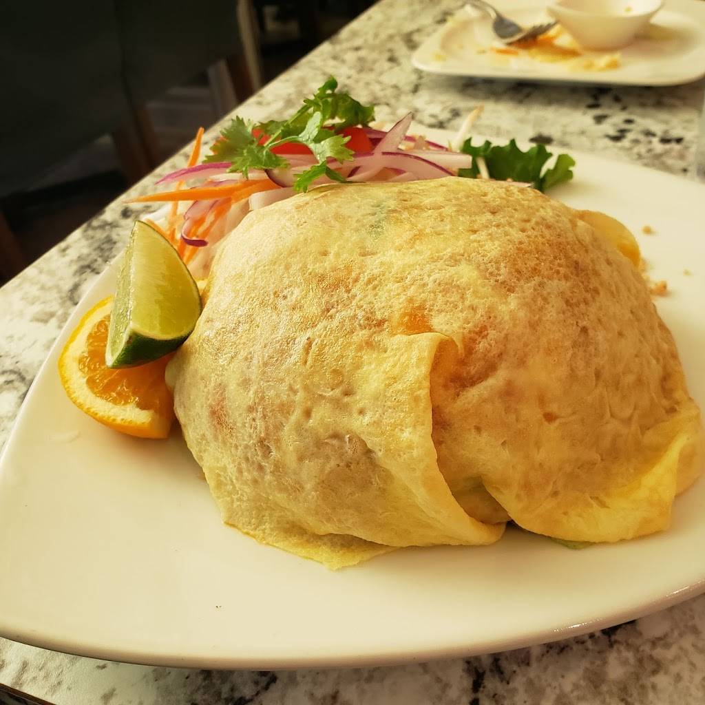 Nimman Thai Cuisine Eglinton west | restaurant | 1060 Eglinton Ave W, Toronto, ON M6C 2C5, Canada | 4167891060 OR +1 416-789-1060