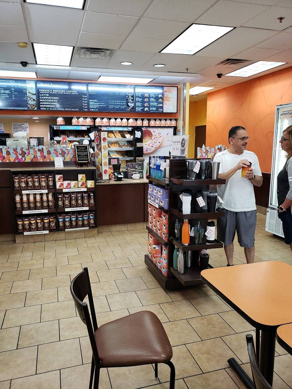 Dunkin | bakery | 7087 GA-85, Riverdale, GA 30274, USA | 7709090011 OR +1 770-909-0011
