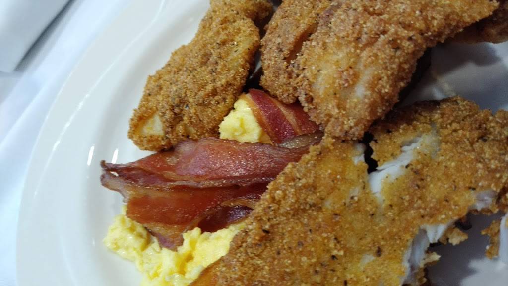 The Garrison | restaurant | 6002 N Post Rd, Indianapolis, IN 46216, USA | 3176386000 OR +1 317-638-6000