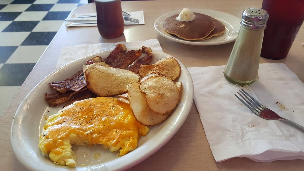 OMELET HOUSE 50S DINER | restaurant | 3050 E Desert Inn Rd, Las Vegas, NV 89121, USA | 7027370377 OR +1 702-737-0377