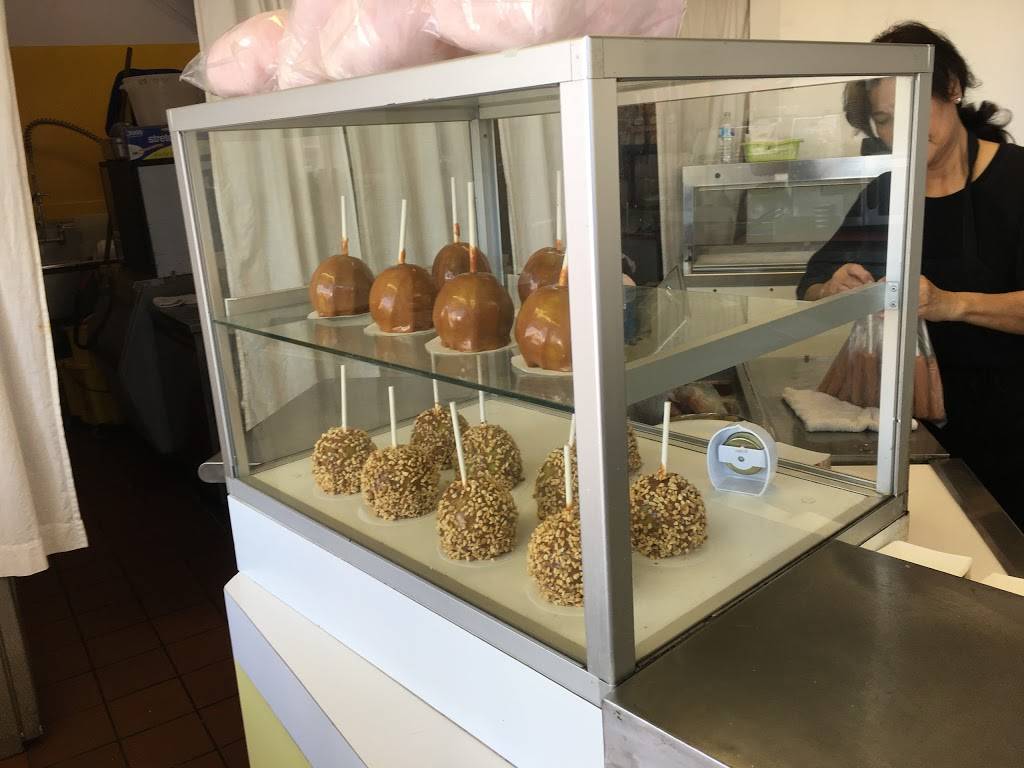 Janes Corndogs | restaurant | 600 E Bay Ave, Newport Beach, CA 92661, USA | 9496734844 OR +1 949-673-4844