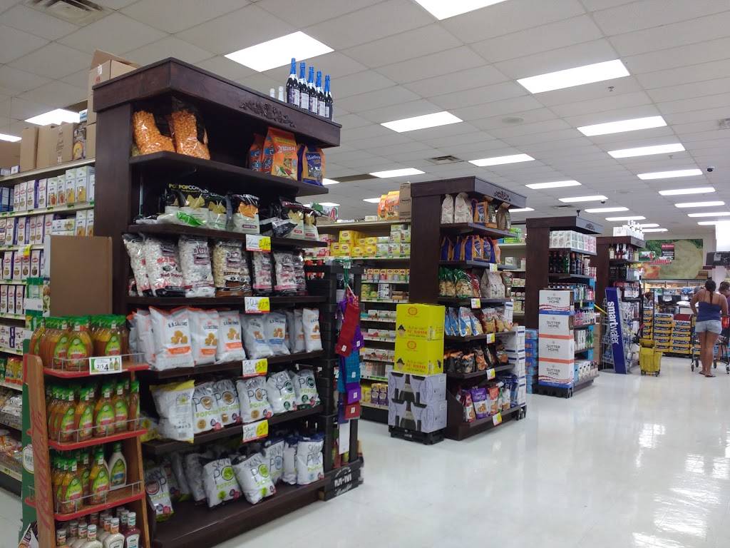 Lafayette Foods | restaurant | 1565 E Lafayette St, Detroit, MI 48207, USA | 3133965600 OR +1 313-396-5600