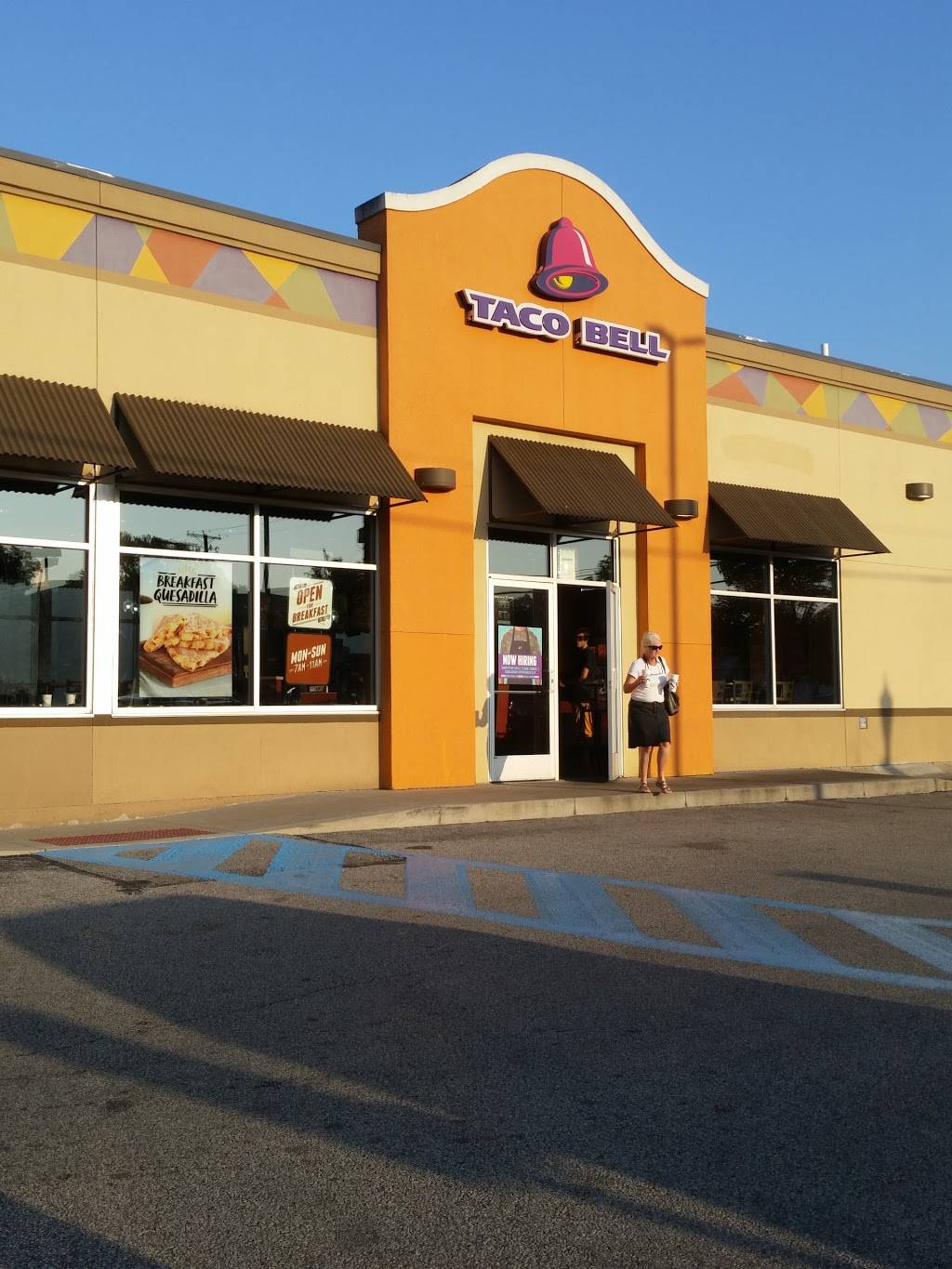 Taco Bell | meal takeaway | 301 Maccorkle Ave, St Albans, WV 25177, USA | 3047222661 OR +1 304-722-2661