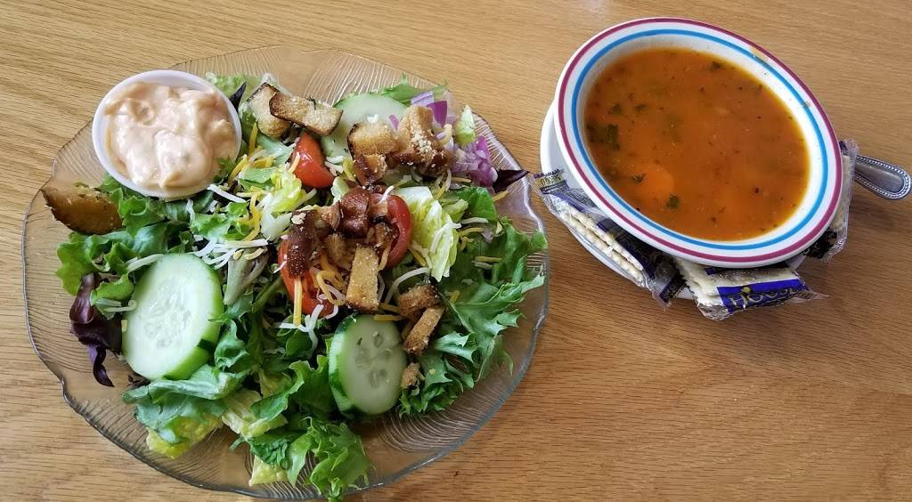 Ale Station Food and Brew | restaurant | 2645 Main St, East Troy, WI 53120, USA | 2626422739 OR +1 262-642-2739