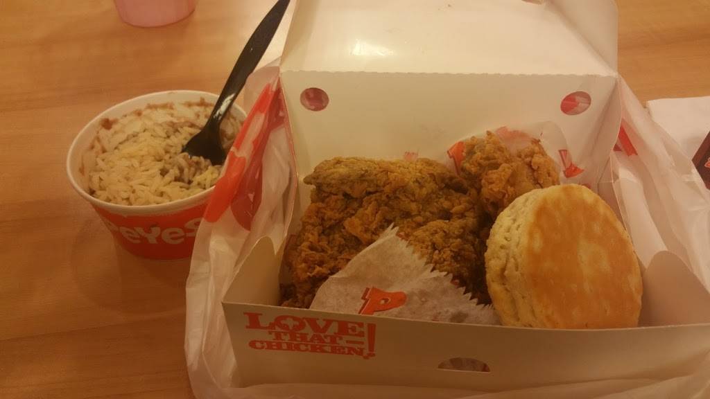 Chipotle Mexican Grill | restaurant | 413 8th St SE, Washington, DC 20003, USA | 2024643390 OR +1 202-464-3390