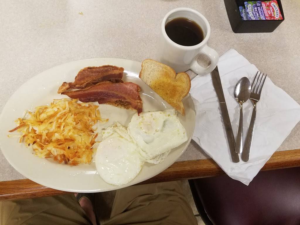 Red Dome Smokehouse | restaurant | 619 S Main St, Quitman, TX 75783, USA | 9037638204 OR +1 903-763-8204