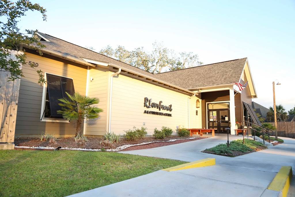 RiverFront | restaurant | 530 Park Ave, Abbeville, LA 70510, USA | 3378933070 OR +1 337-893-3070