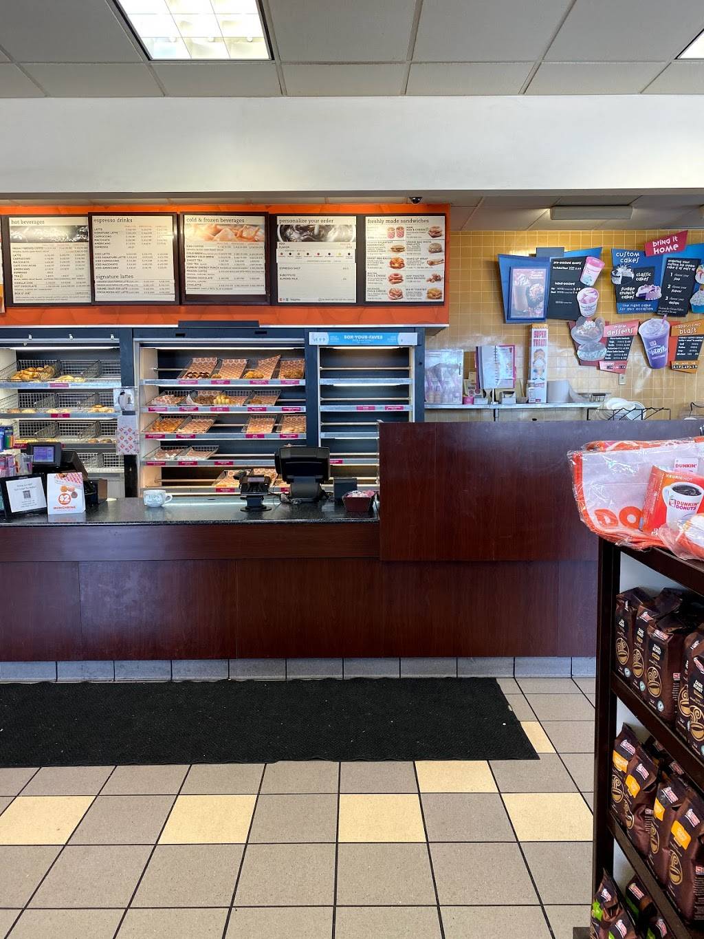 Dunkin | bakery | 2300 W Hillsborough Ave, Tampa, FL 33603, USA | 8133504048 OR +1 813-350-4048
