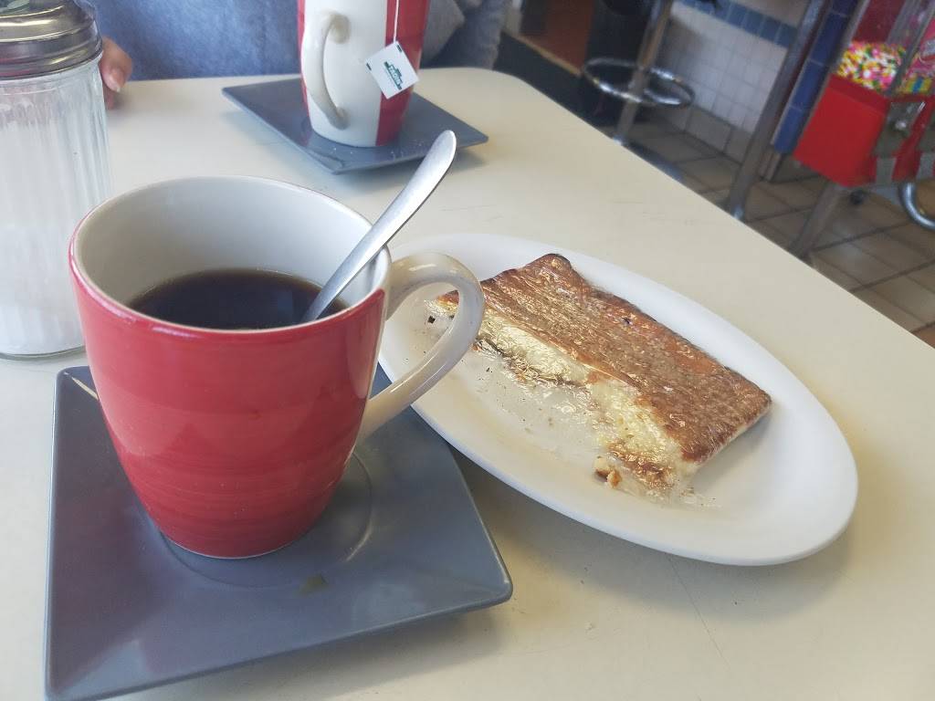 El Torogoz Pupuseria | restaurant | 10406 Long Beach Blvd, Lynwood, CA 90262, USA | 3235641488 OR +1 323-564-1488