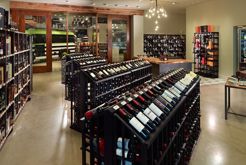 Falls City Market | restaurant | 210 W Liberty St, Louisville, KY 40202, USA | 5023136710 OR +1 502-313-6710